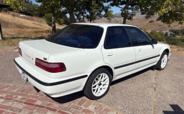 Acura-Integra-1990-Sedan-3