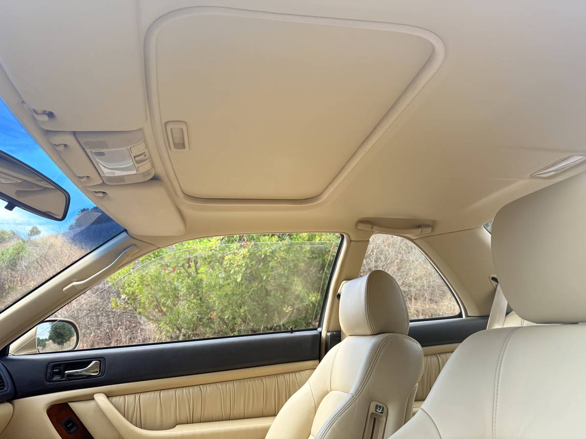 Acura-legend-ls-1991-brown-17