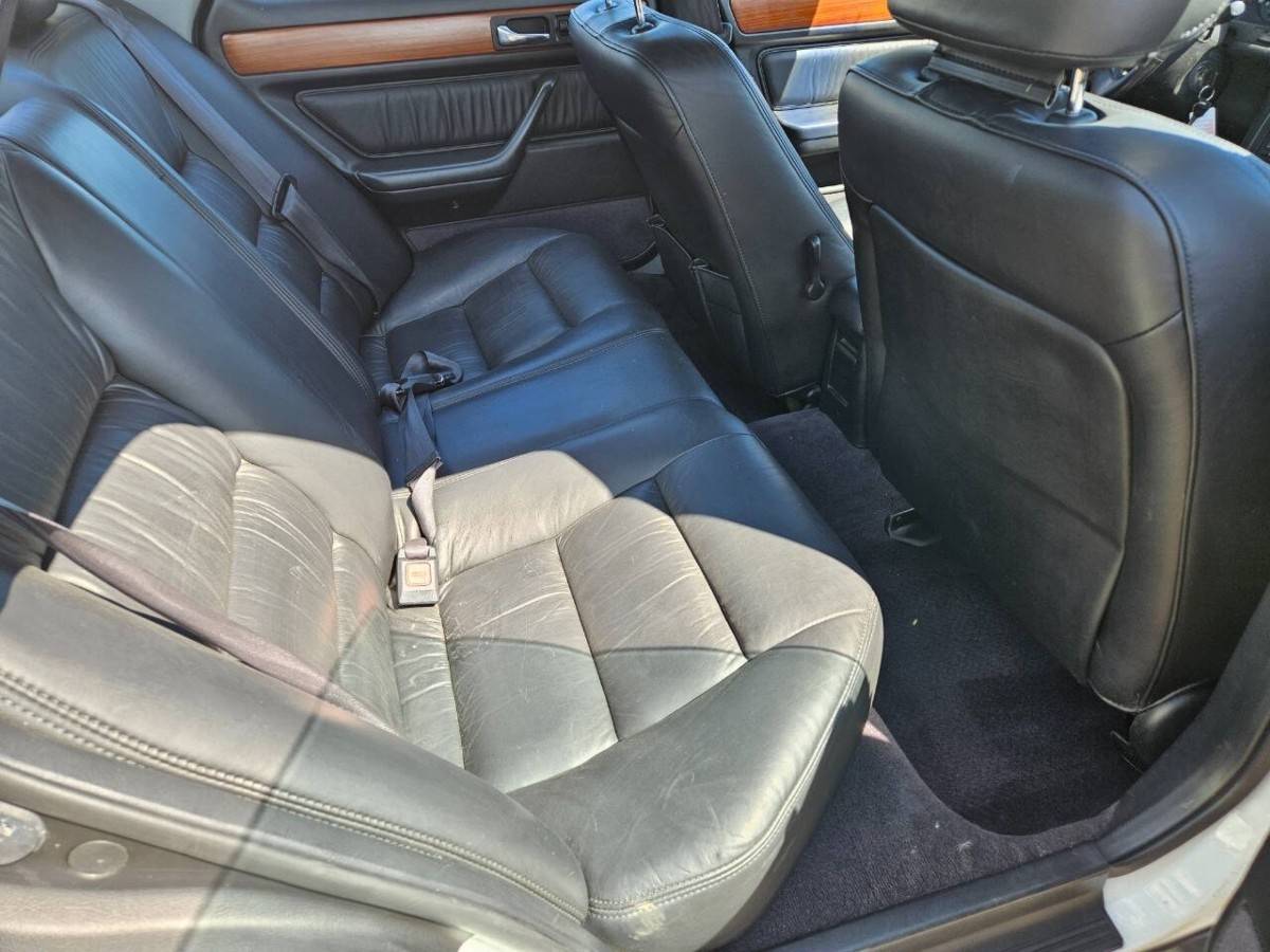 Acura-vigor-gs-4dr-sedan-1993-white-34