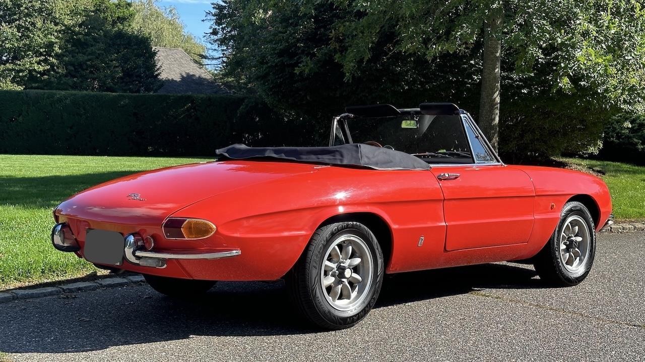 Alfa-Romeo-Duetto-Spider-1967-10