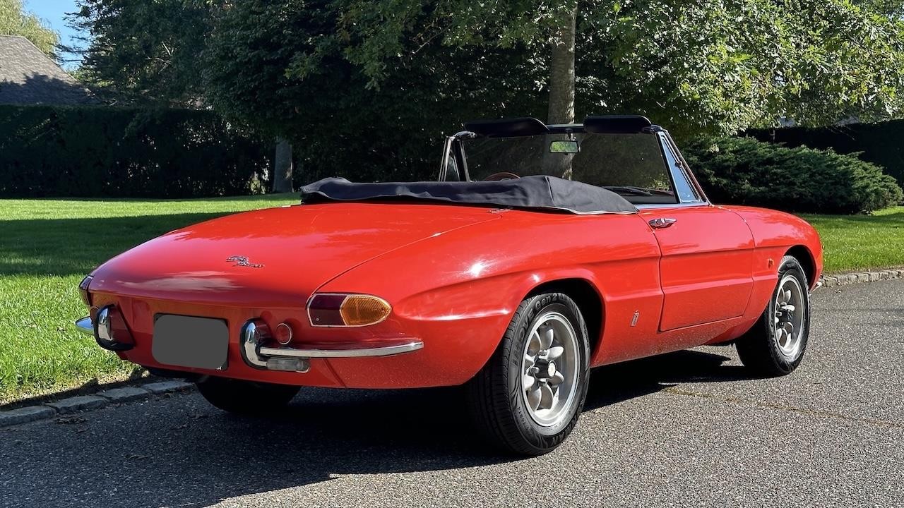 Alfa-Romeo-Duetto-Spider-1967-11