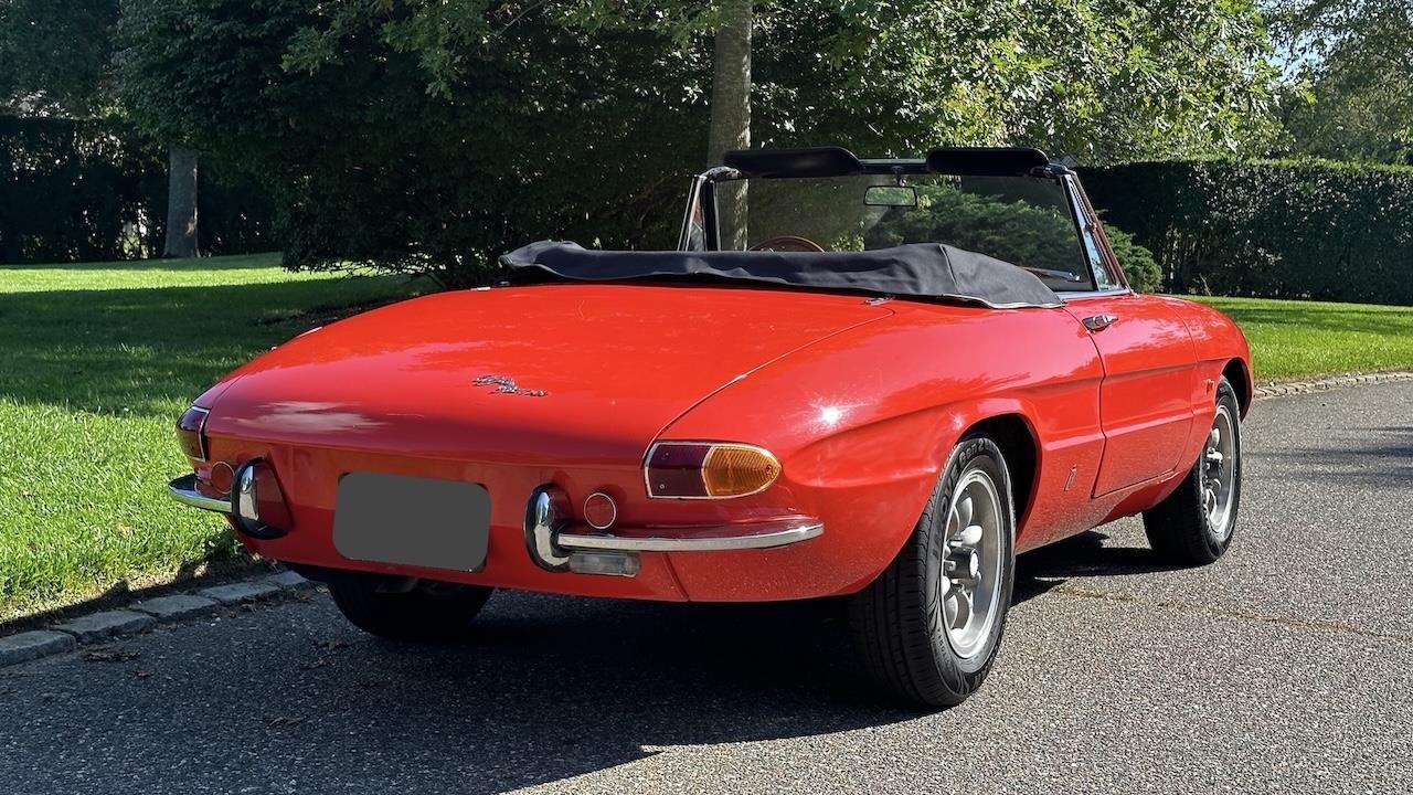 Alfa-Romeo-Duetto-Spider-1967-12