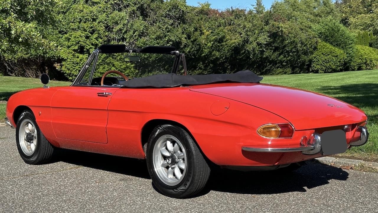 Alfa-Romeo-Duetto-Spider-1967-15