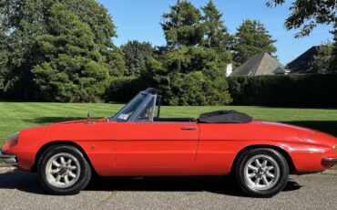 Alfa-Romeo-Duetto-Spider-1967-17