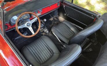 Alfa-Romeo-Duetto-Spider-1967-24