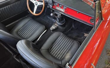 Alfa-Romeo-Duetto-Spider-1967-26