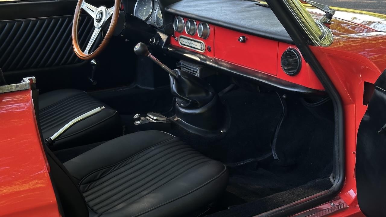 Alfa-Romeo-Duetto-Spider-1967-29