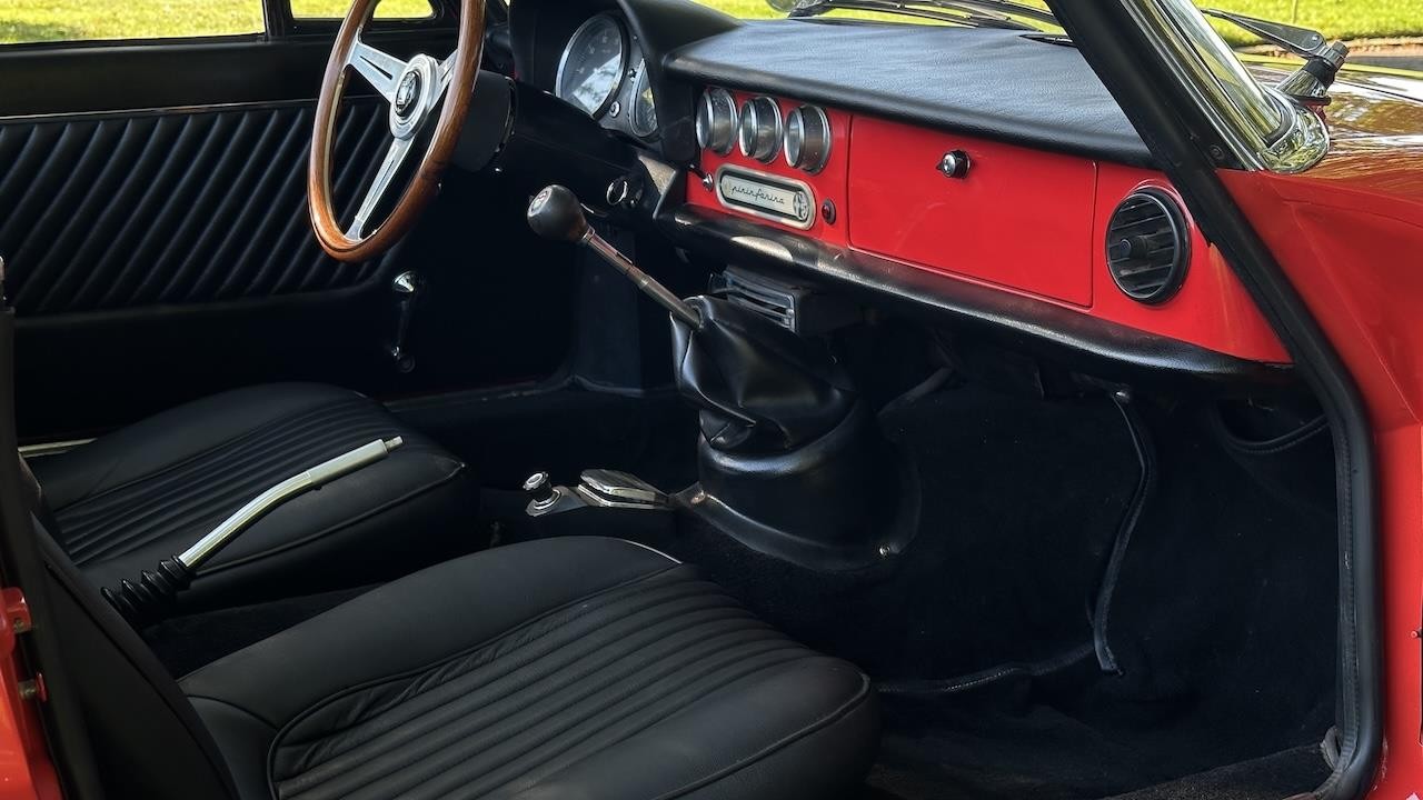 Alfa-Romeo-Duetto-Spider-1967-30