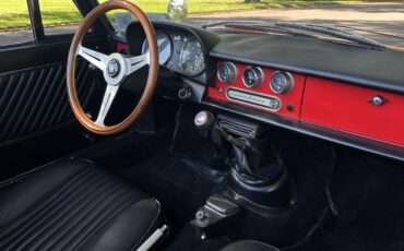 Alfa-Romeo-Duetto-Spider-1967-32
