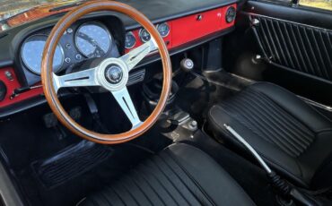 Alfa-Romeo-Duetto-Spider-1967-36