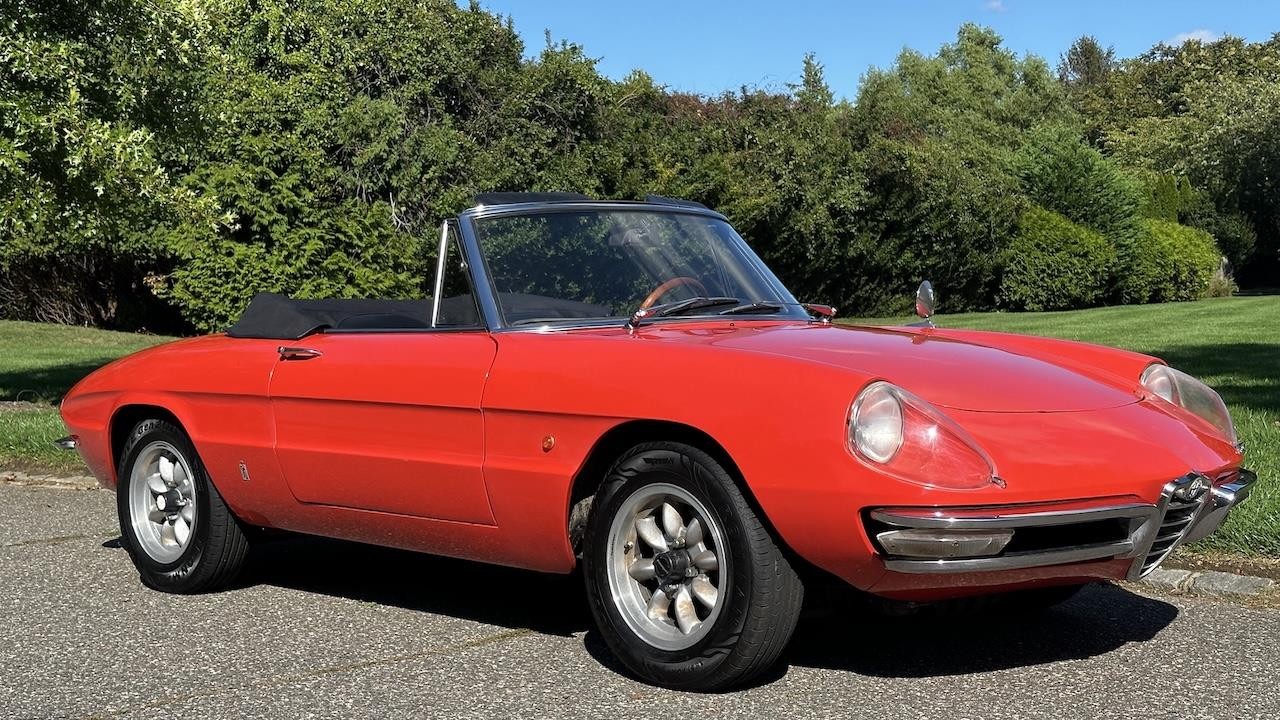 Alfa-Romeo-Duetto-Spider-1967-5