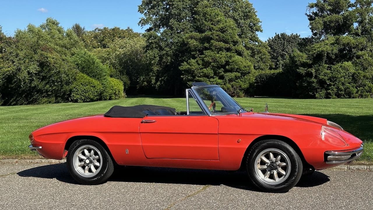 Alfa-Romeo-Duetto-Spider-1967-8