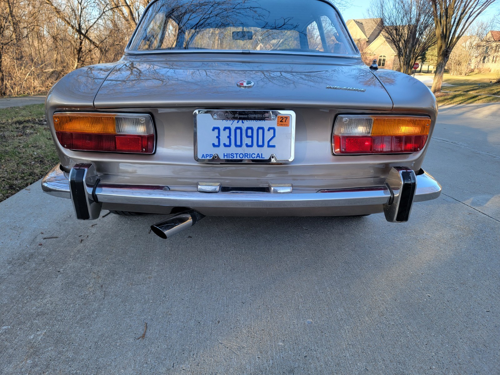 Alfa-Romeo-GTV-1972-Coupe-12