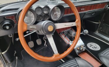 Alfa-Romeo-GTV-1972-Coupe-18