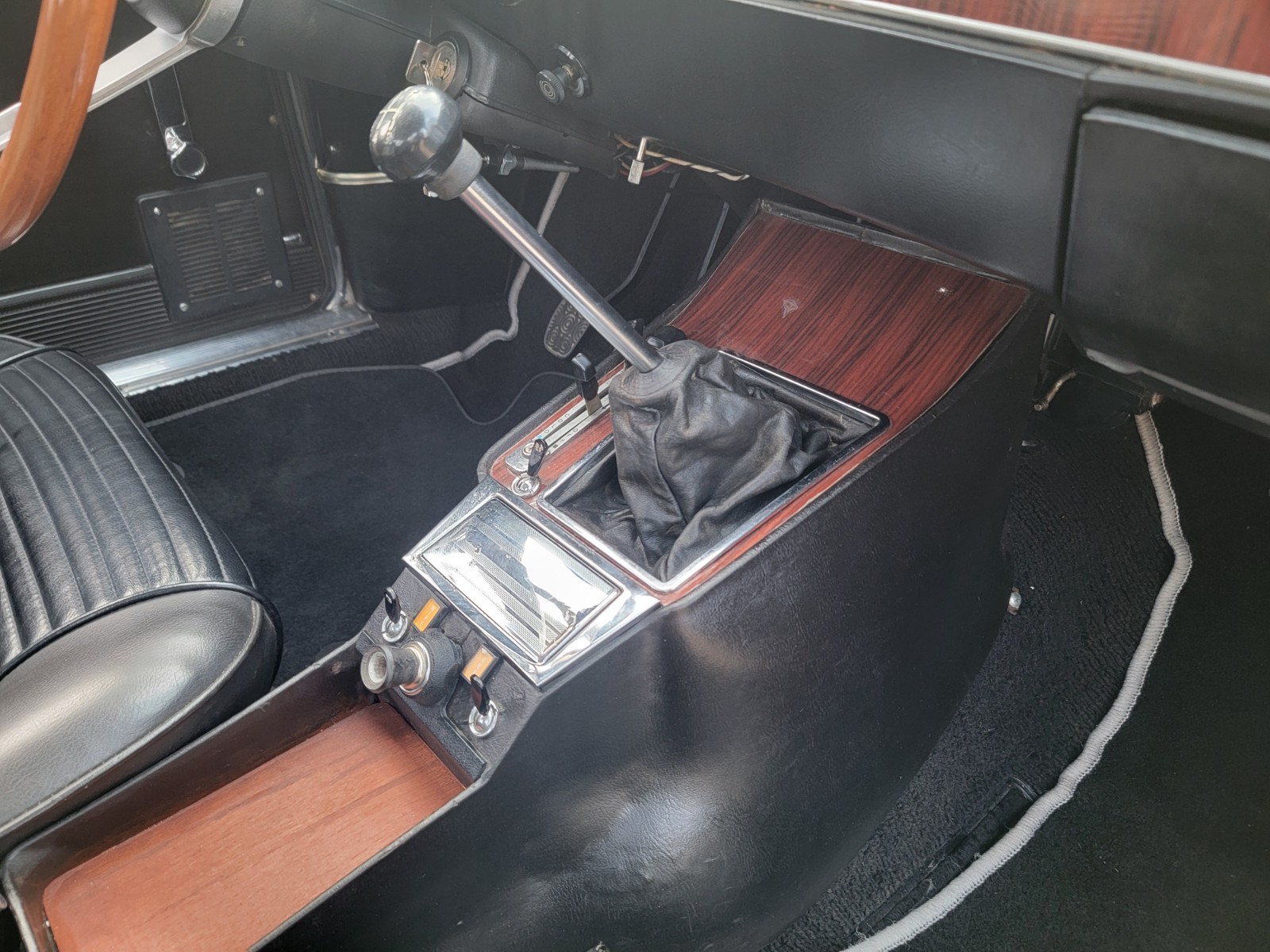 Alfa-Romeo-GTV-1972-Coupe-19