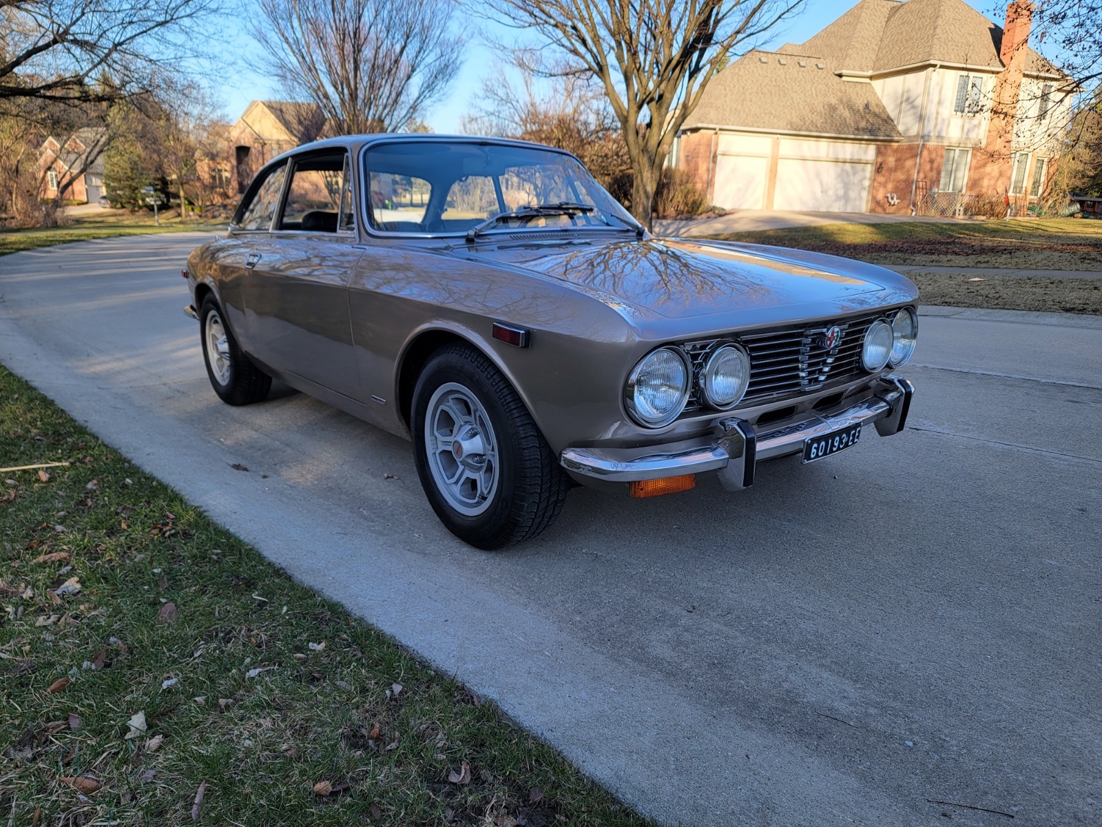 Alfa-Romeo-GTV-1972-Coupe-3