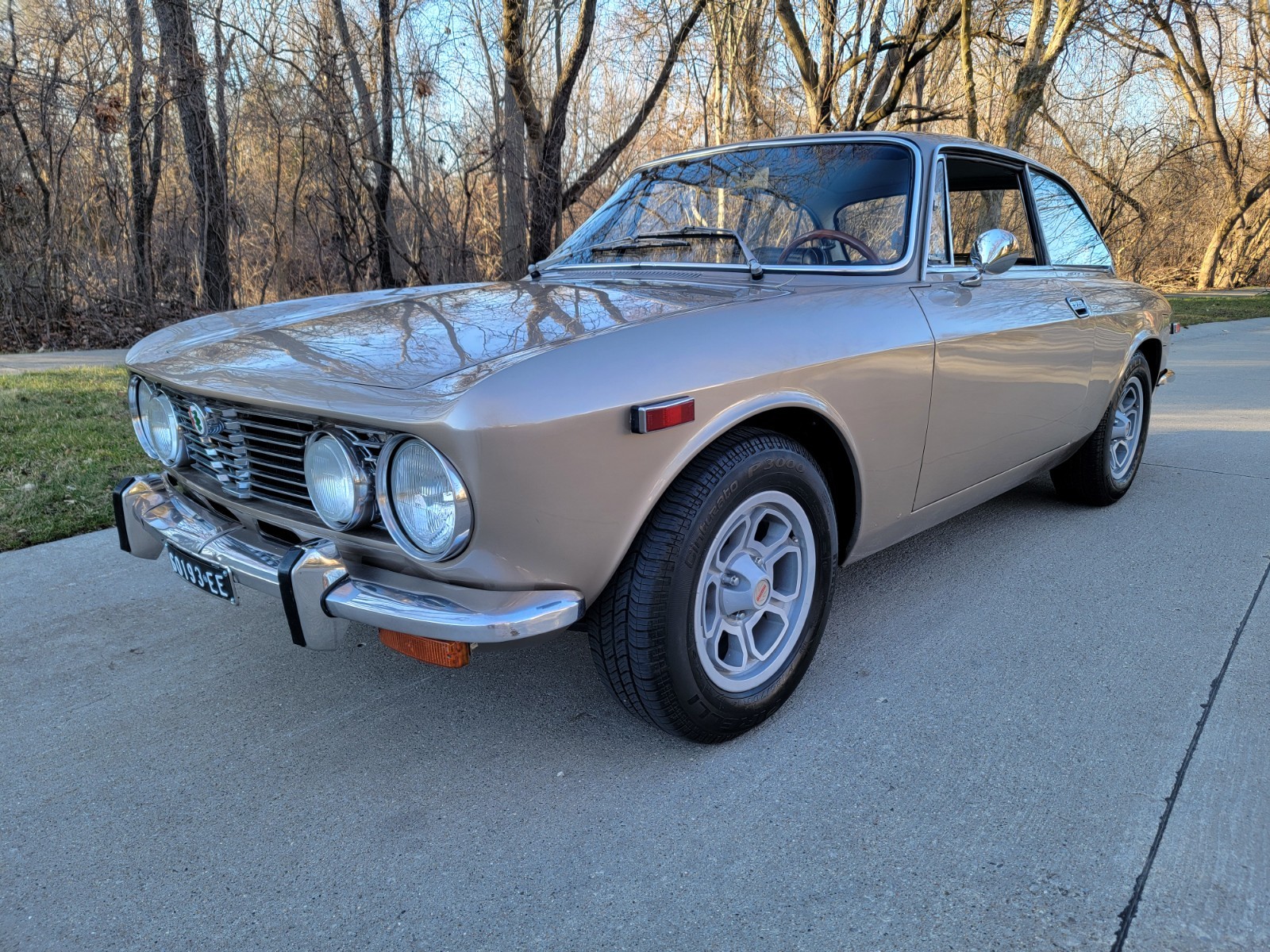 Alfa-Romeo-GTV-1972-Coupe-4