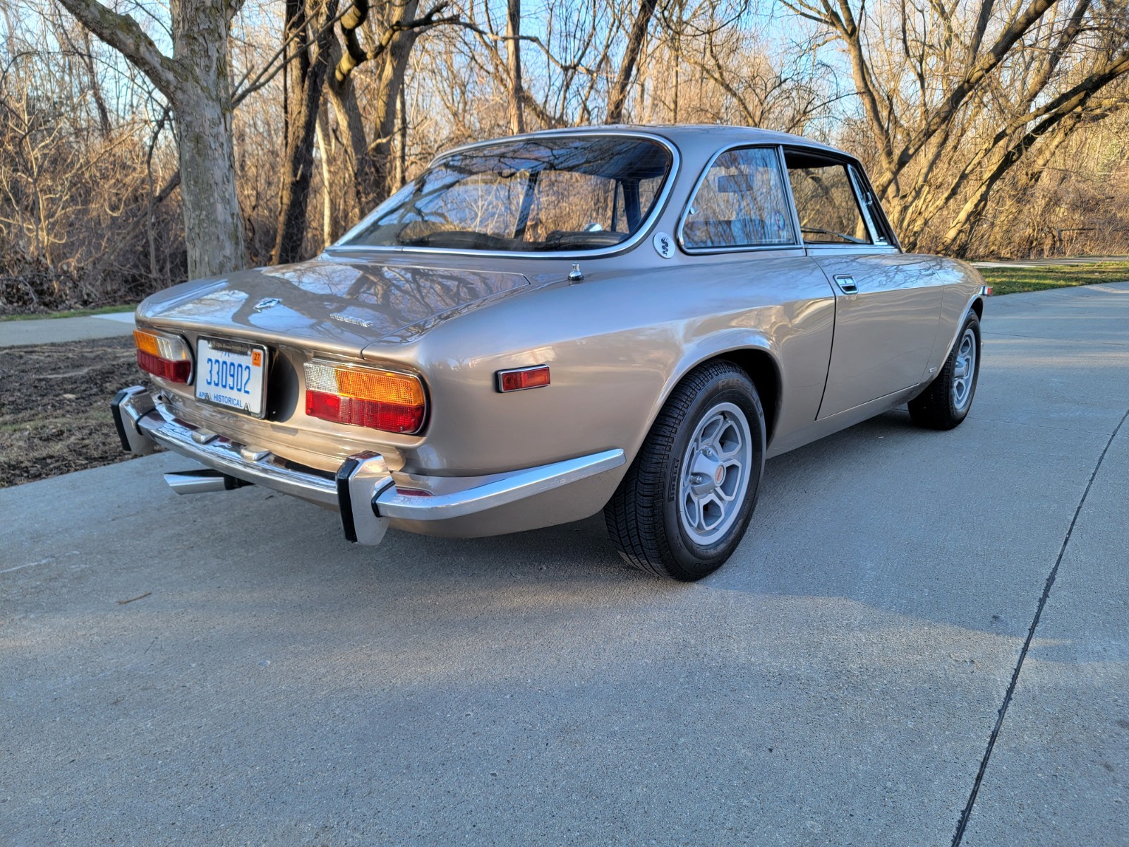 Alfa-Romeo-GTV-1972-Coupe-5