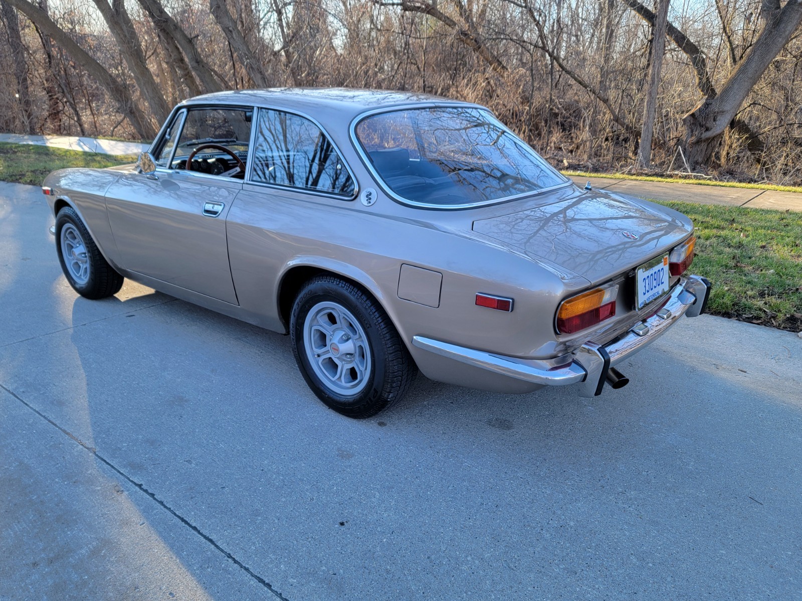 Alfa-Romeo-GTV-1972-Coupe-6