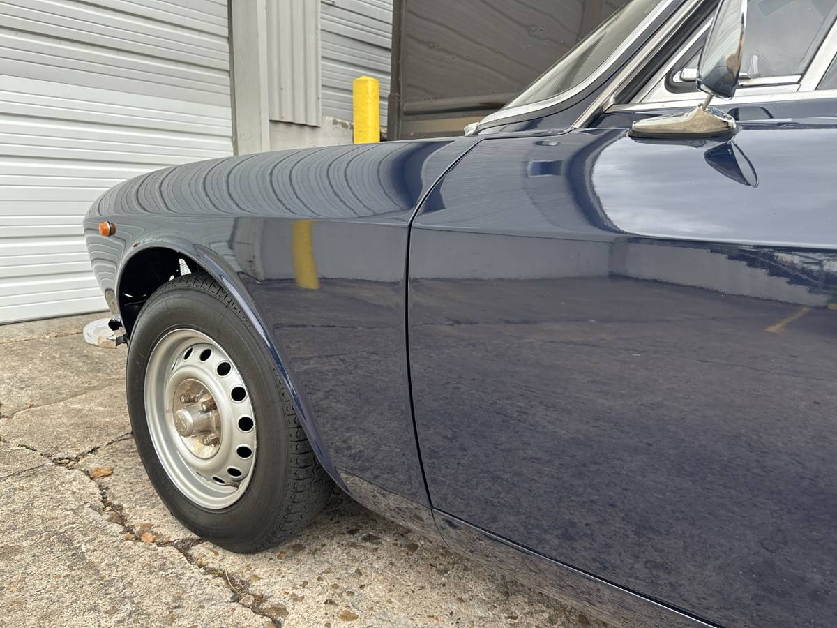 Alfa-romeo-1300-1971-14
