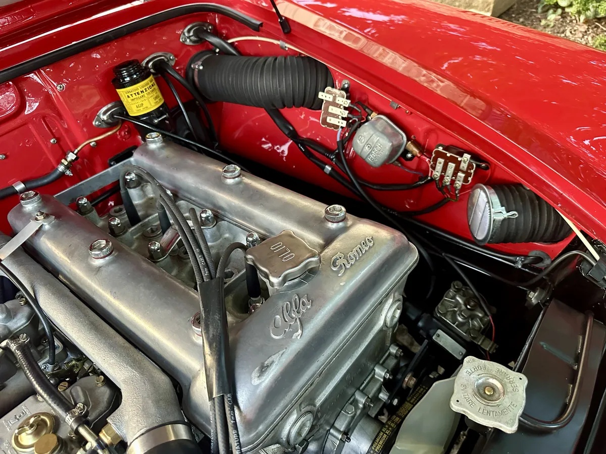 Alfa-romeo-Giulietta-1961-10