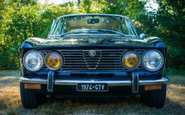 Alfa-romeo-Gtv-2000-1974-Blue-Tan-19