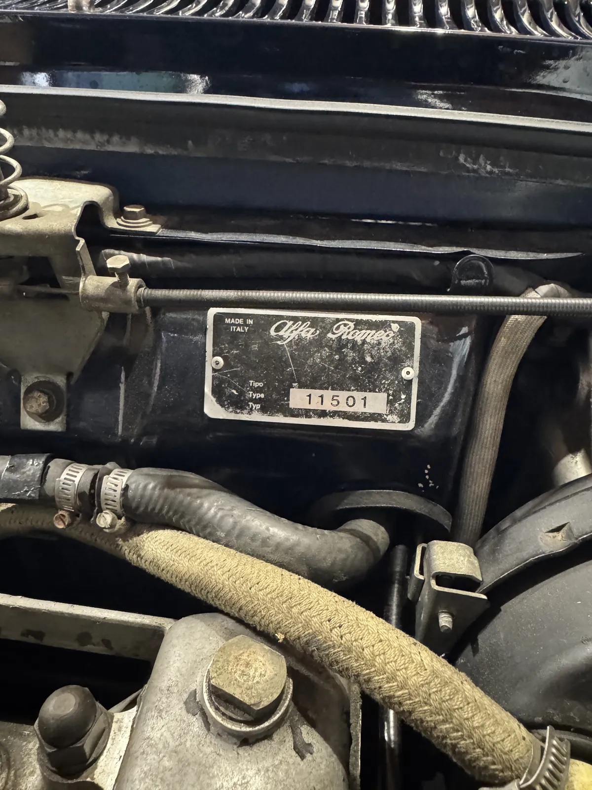 Alfa-romeo-Gtv-2000-1974-Blue-Tan-2