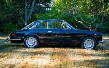 Alfa-romeo-Gtv-2000-1974-Blue-Tan