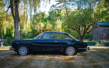 Alfa-romeo-Gtv-2000-1974-Blue-Tan-6