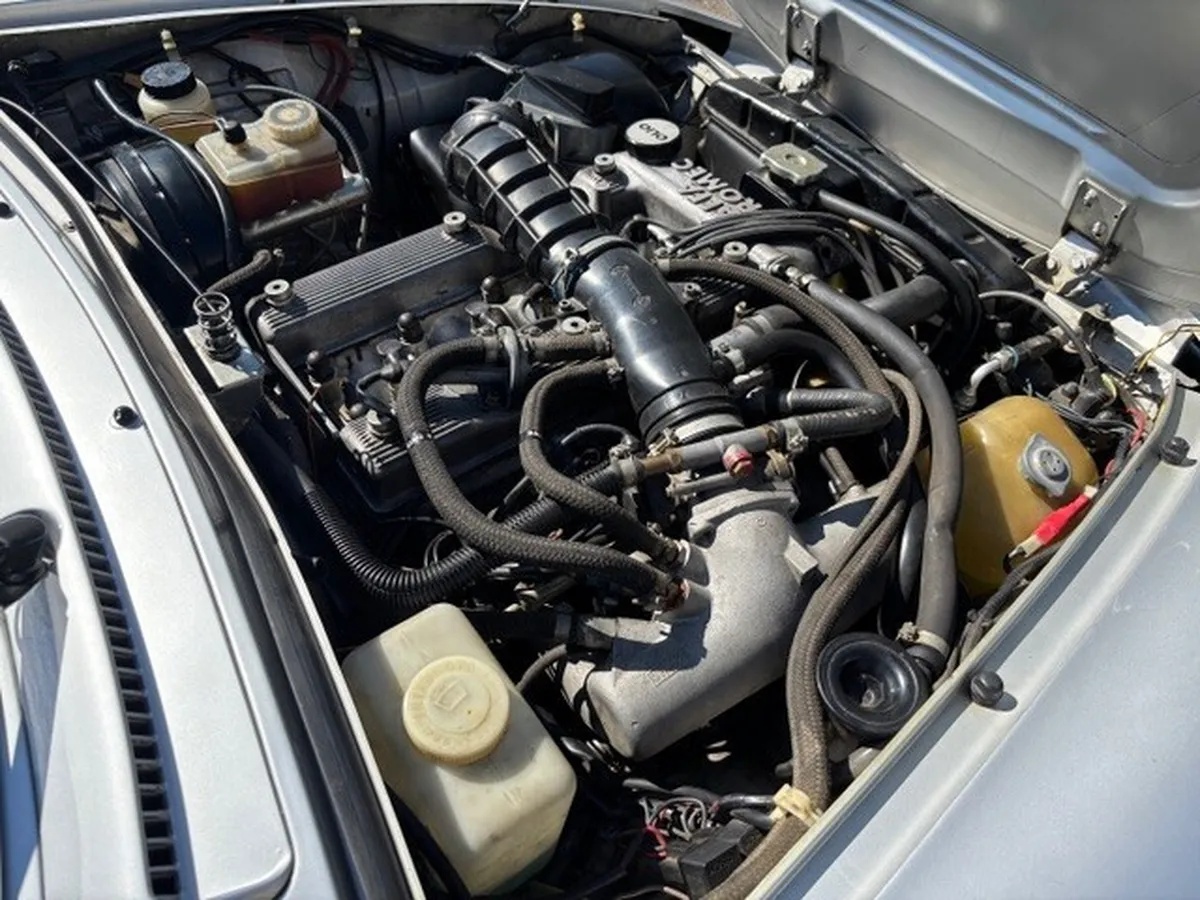 Alfa-romeo-Spider-1987-Silver-Gray-7