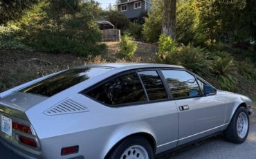 Alfa-romeo-alfetta-gt-1975-16