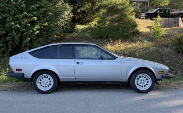 Alfa-romeo-alfetta-gt-1975-2