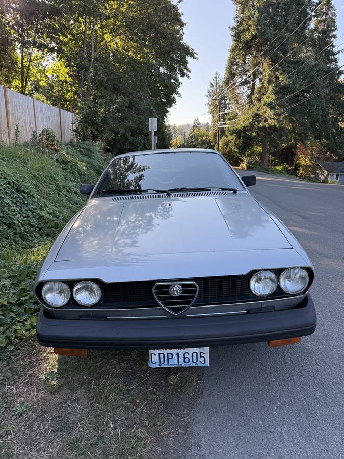 Alfa-romeo-alfetta-gt-1975-4