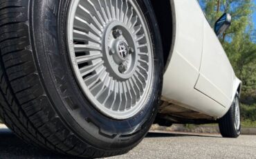 Alfa-romeo-alfetta-gt-1977-white-12