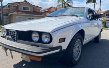 Alfa-romeo-alfetta-gt-1977-white-5