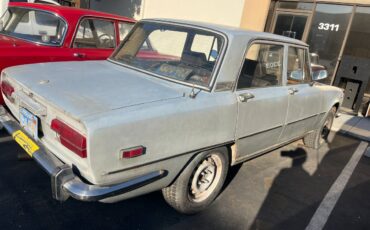 Alfa-romeo-berlina-1974-1