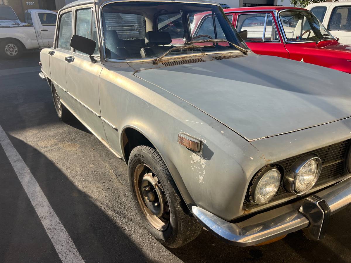 Alfa-romeo-berlina-1974