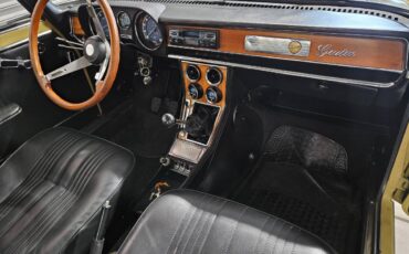 Alfa-romeo-giulia-super-1300-1975-14