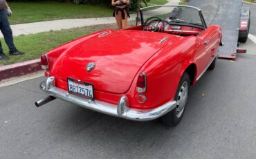 Alfa-romeo-giulietta-1961-red-10