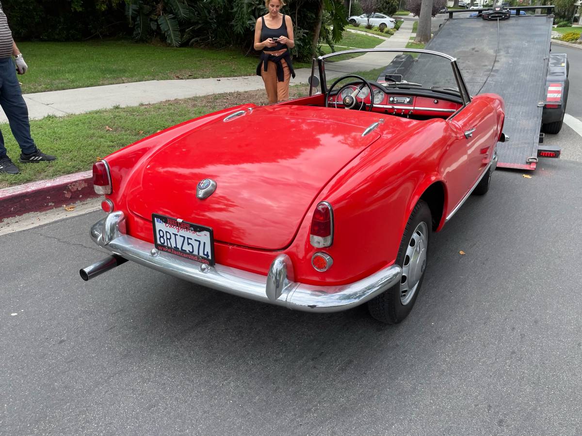 Alfa-romeo-giulietta-1961-red-10