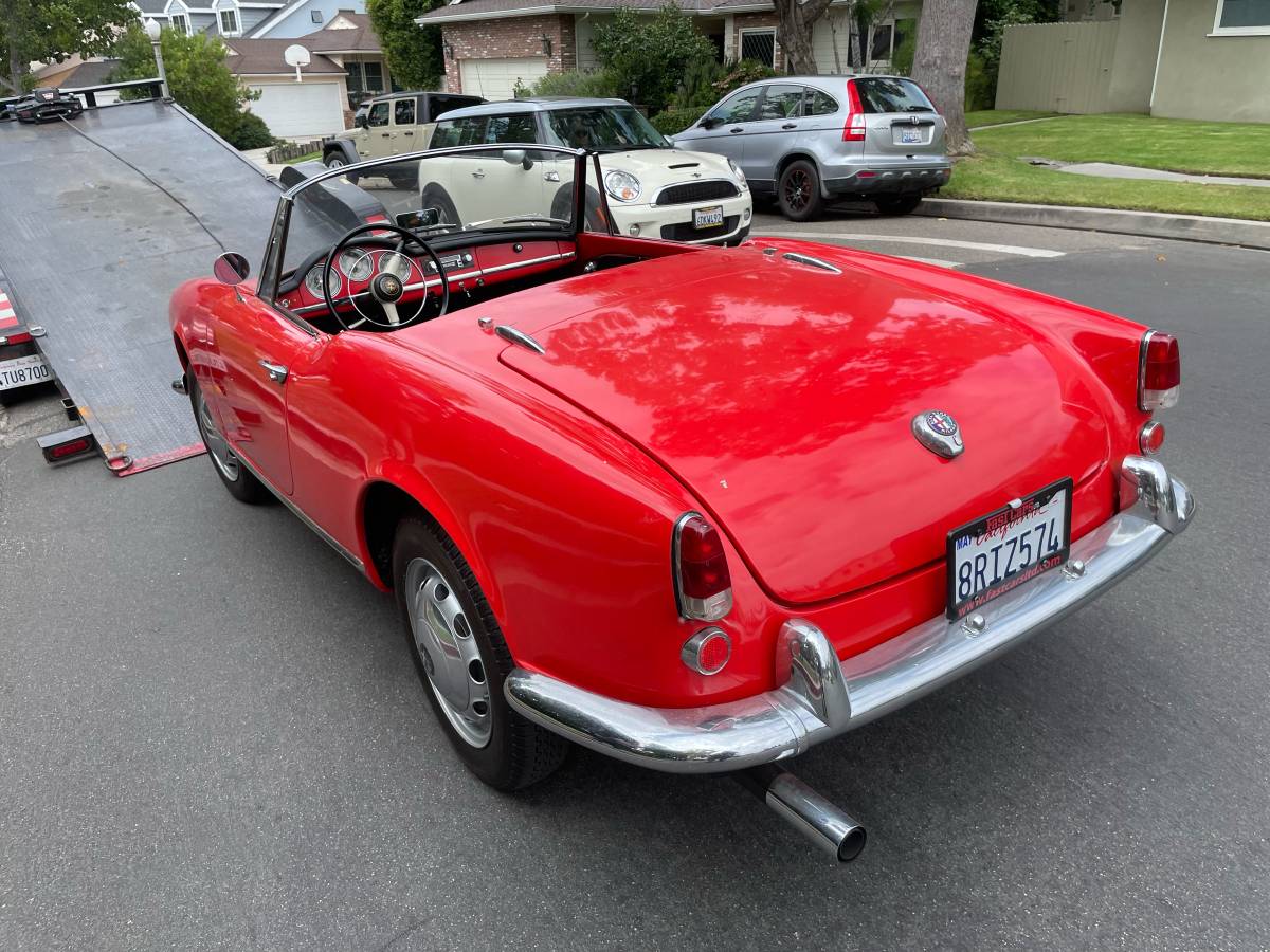 Alfa-romeo-giulietta-1961-red-11