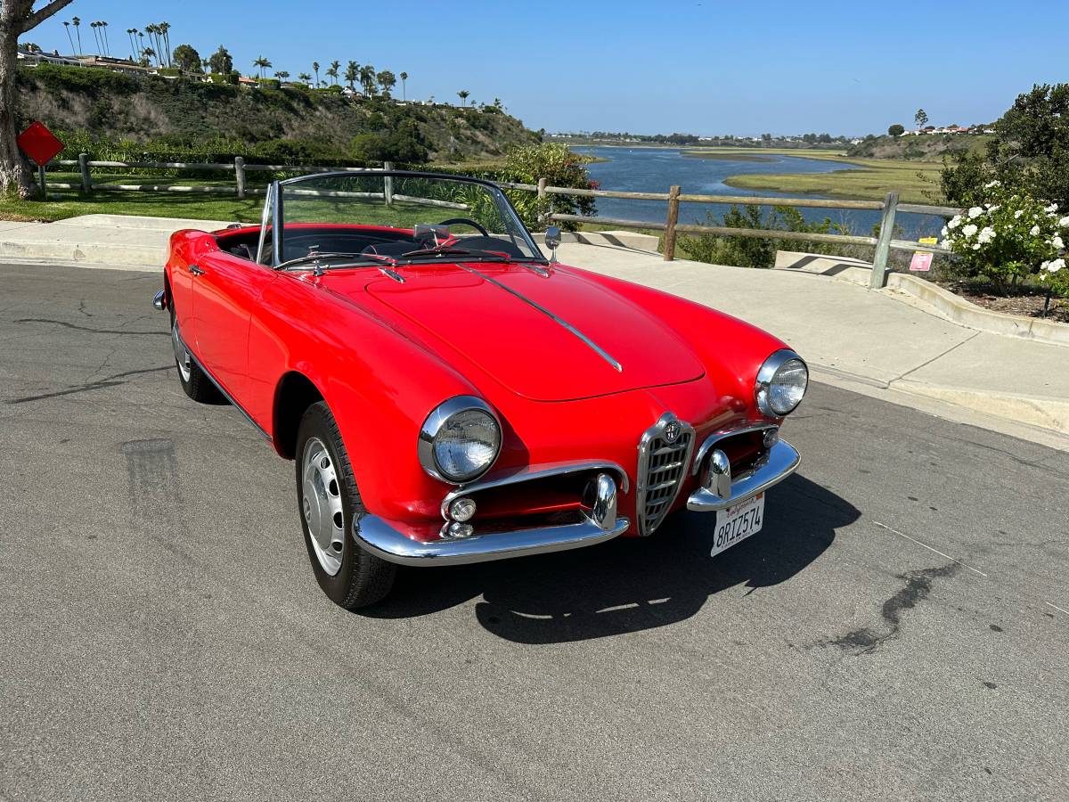 Alfa-romeo-giulietta-1961-red