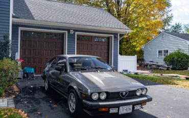 Alfa-romeo-gtv6-1981-grey-1