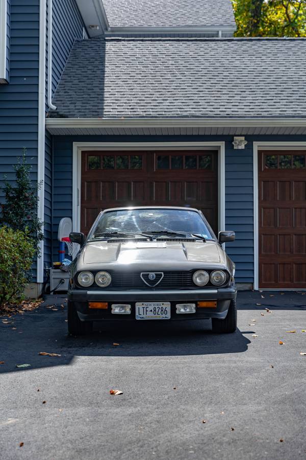 Alfa-romeo-gtv6-1981-grey-19