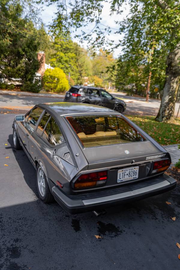 Alfa-romeo-gtv6-1981-grey-4
