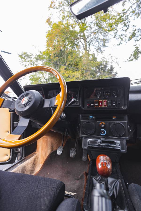 Alfa-romeo-gtv6-1981-grey-6