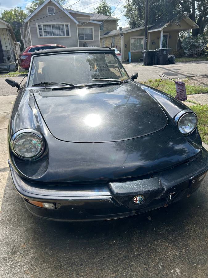 Alfa-romeo-spider-1988-black