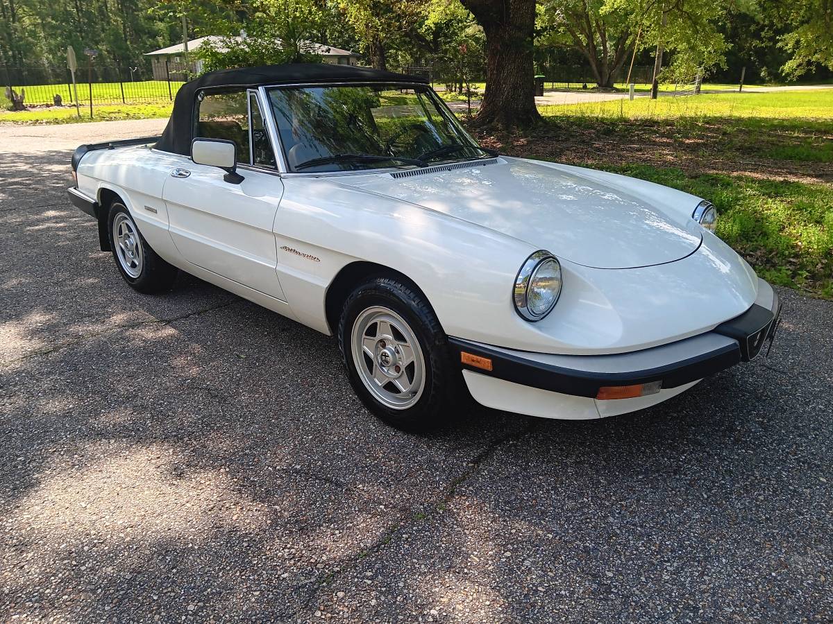 Alfa-romeo-spider-1990-2