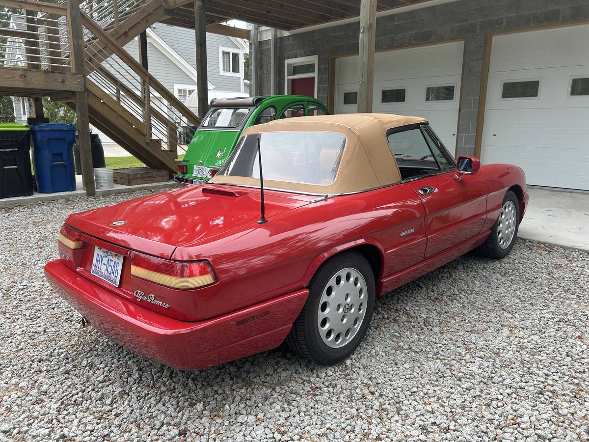 Alfa-romeo-spider-1991-red-10