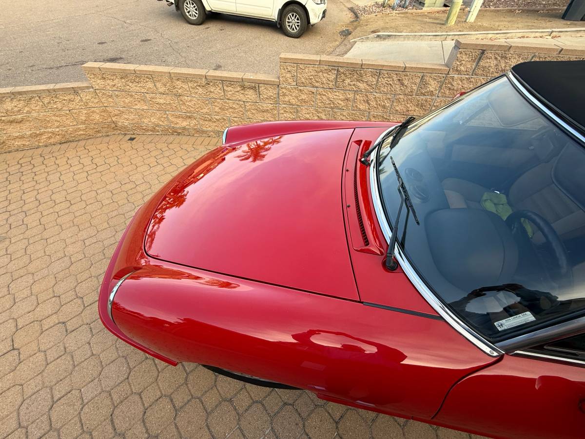 Alfa-romeo-spider-1991-red-10